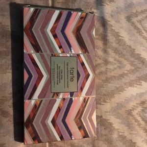 tarte clay play face shaping palette